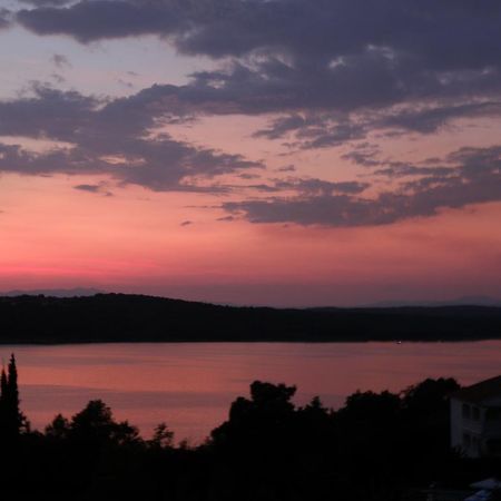 Holiday Home Bukovac Климно Екстериор снимка
